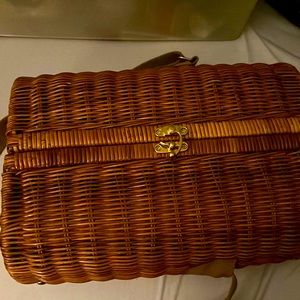 Picnic Time Bacchus deluxe wine basket / carrier with adjustable shoulder strap